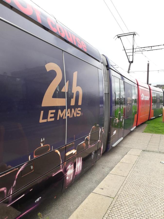 Proximite Circuit 24 Heures Le Mans Zewnętrze zdjęcie